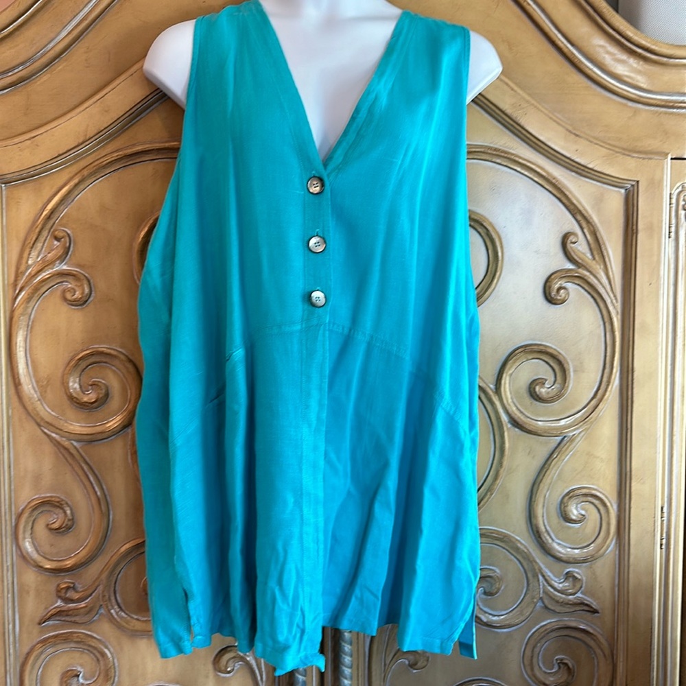 Liz and Jane turquoise linen vest